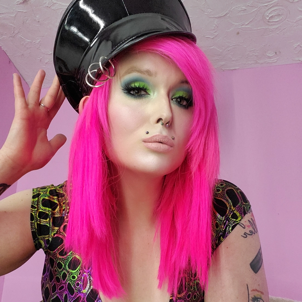 Meet your Posher, Vanity